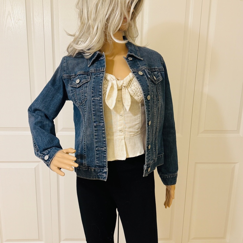The Gap Light Blue Stretch Jean Jacket Sz Medium - Picture 10 of 14